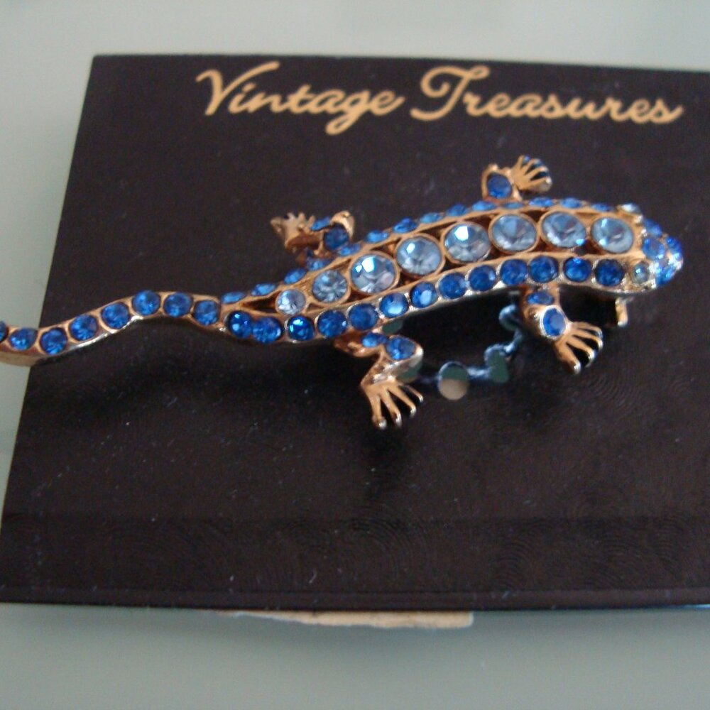 Vintage Treasures Blue Rhinestone Lizard Gecko Brooch Pin New
